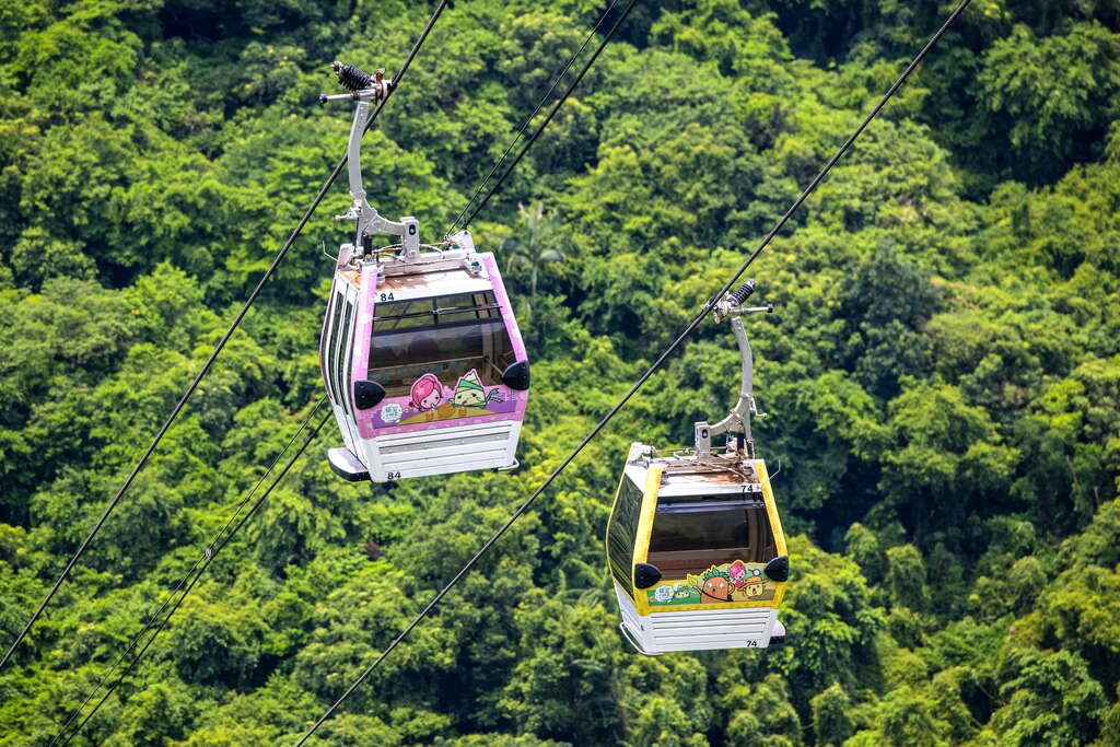 Gondola ride in Taiwan